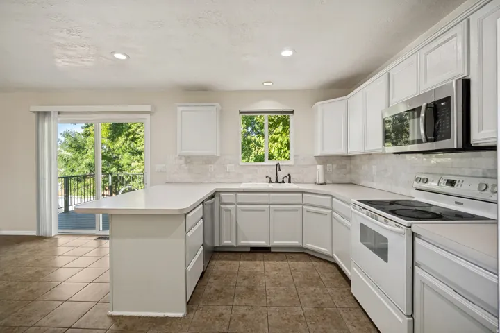 4023 S 700 W, Riverdale, Utah 84405