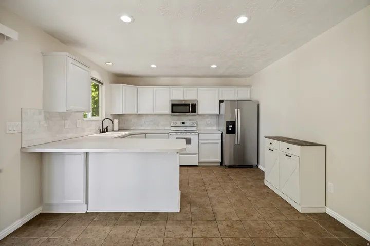 4023 S 700 W, Riverdale, Utah 84405