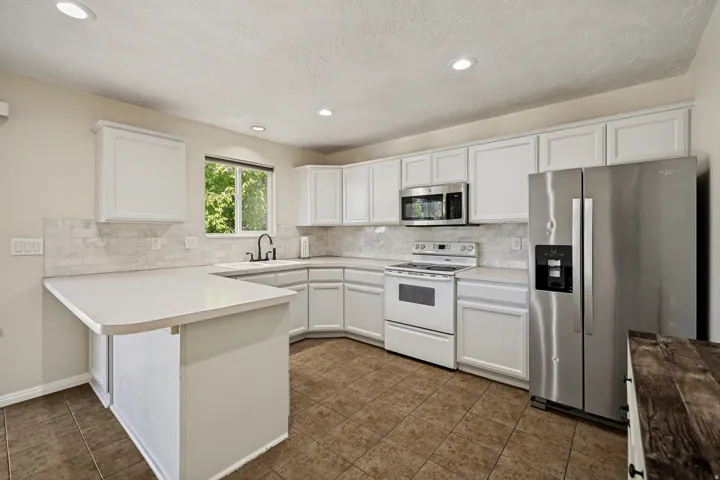 4023 S 700 W, Riverdale, Utah 84405