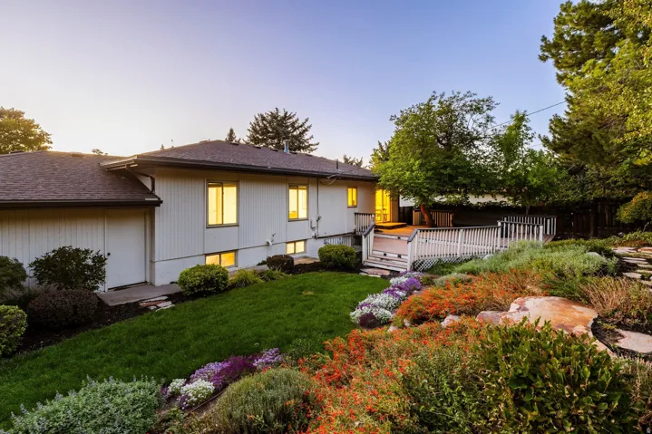 8505 S Kings Cove Dr, Salt Lake City, Utah 84121