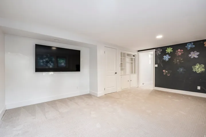 8505 S Kings Cove Dr, Salt Lake City, Utah 84121