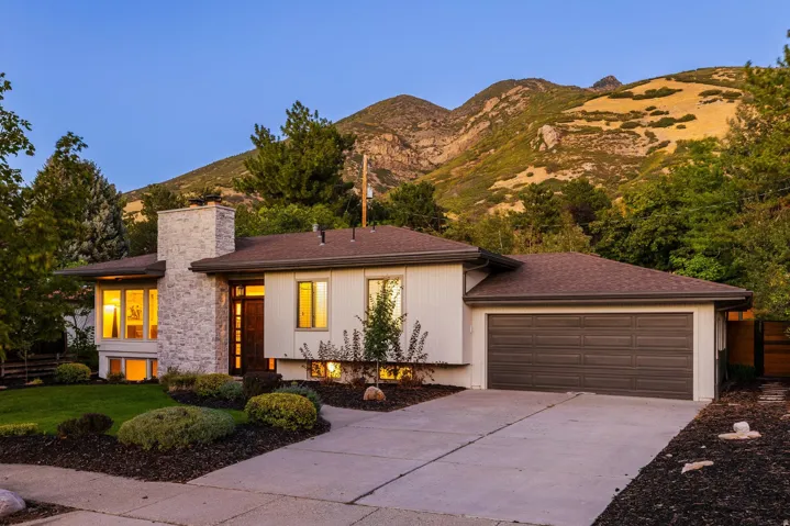 8505 S Kings Cove Dr, Salt Lake City, Utah 84121