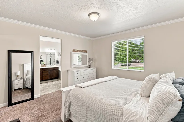Crown molding accents throughout