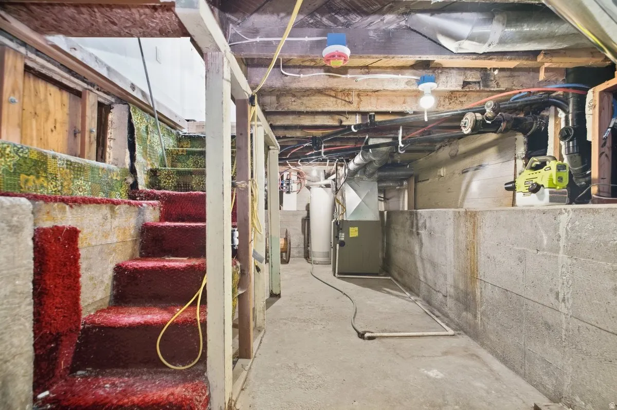 Additional Basement utility room.