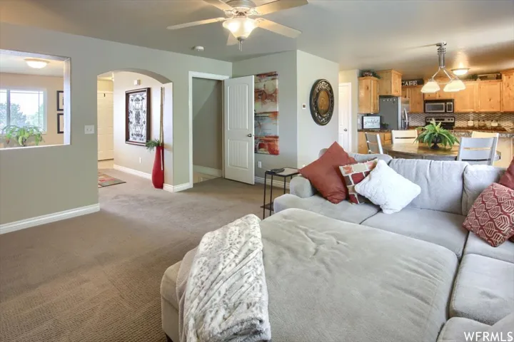 644 N Stonne Ln, Kaysville, Utah 84037