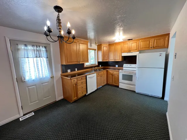 400 S Roosevelt Cir, Roosevelt, Utah 84066