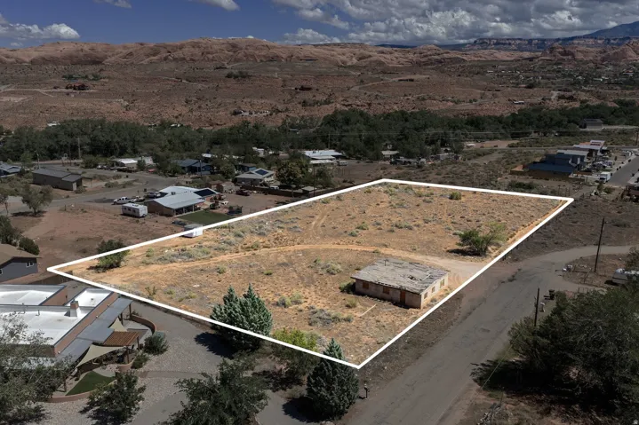 2061 E Starbuck Ln, Moab, Utah 84532