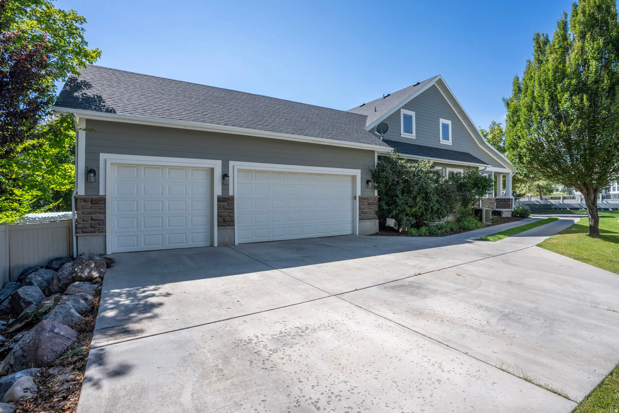 3-car garage, access via your cell
