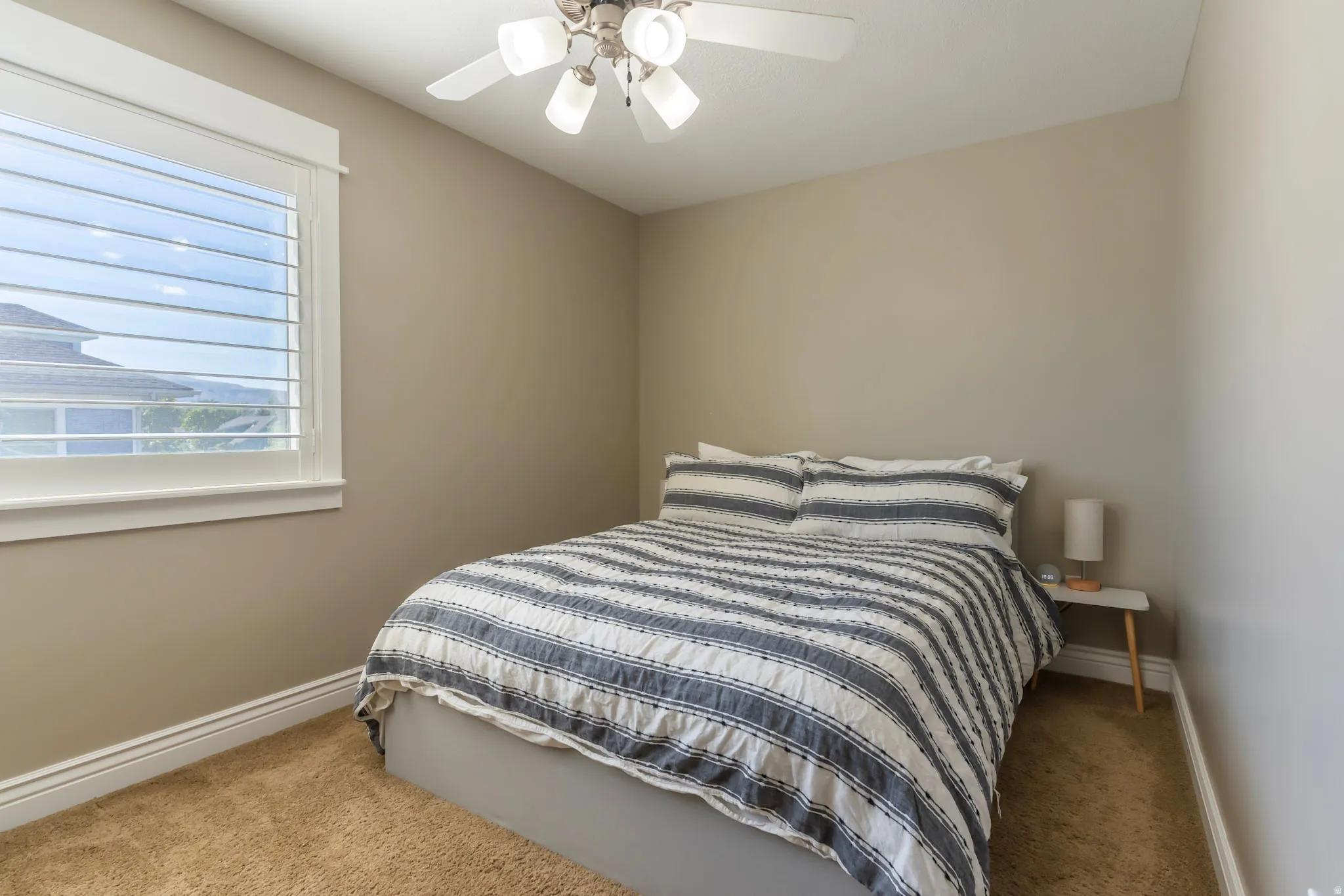 4 bedrooms & 2 baths up