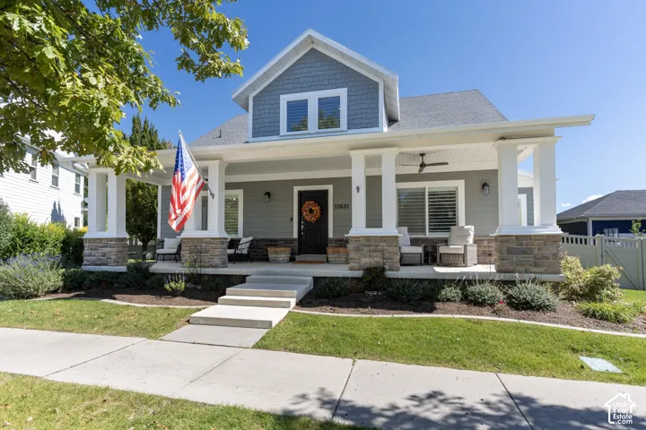 Clapboard & stone exterior