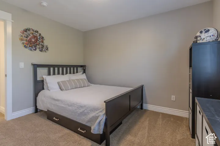 Upper bedroom #2
