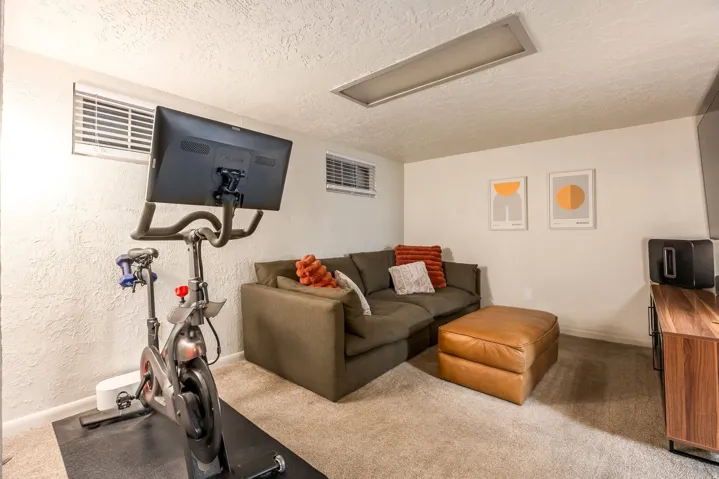 585 E Cleveland Ave, Salt Lake City, Utah 84105