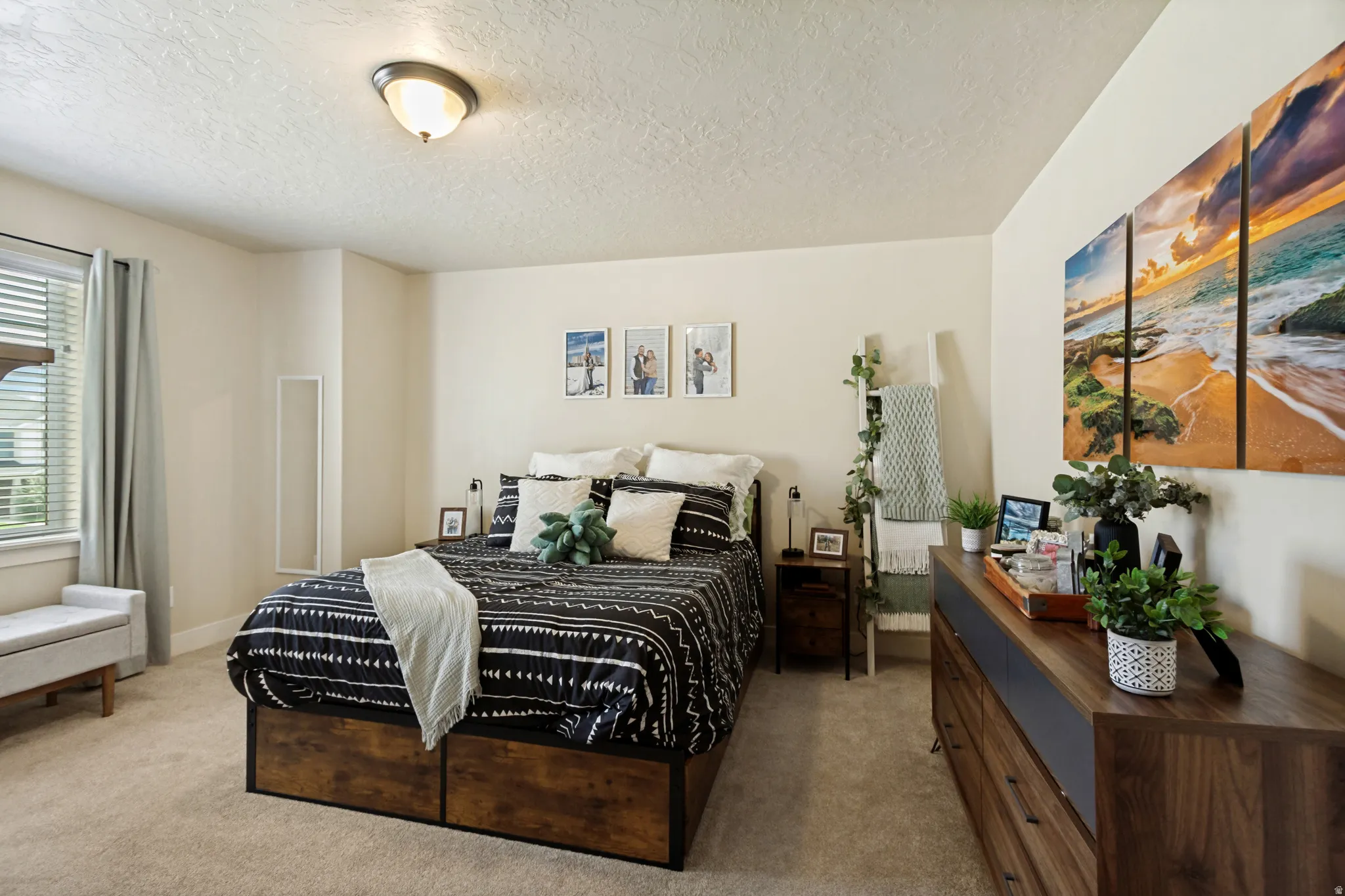 Carpeted flooring, recessed window, and overhead lighting fixture