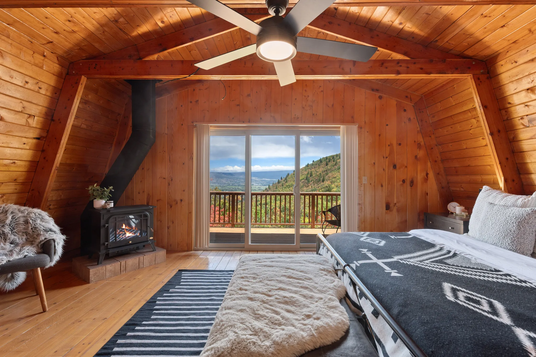 Primaryb Bedroom