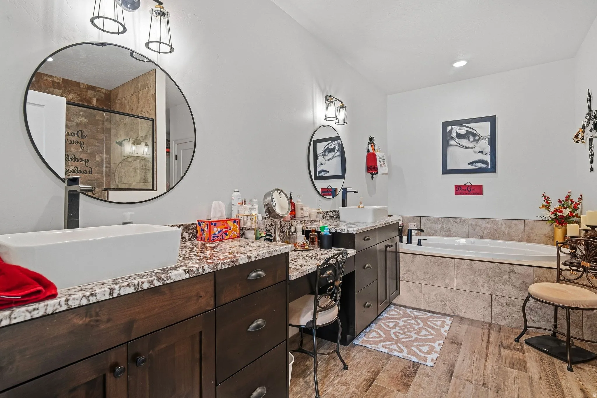 Dual vessel sinks with wall-mounted faucets