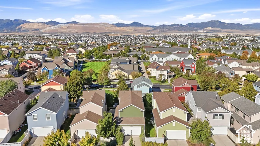 Expansive residential area with a clear mountain backdrop