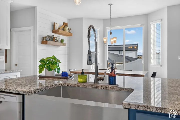 21 E Heron Hills Ave, Saratoga Springs, Utah 84045