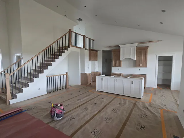 Vaulted ceiling with recessed lighting