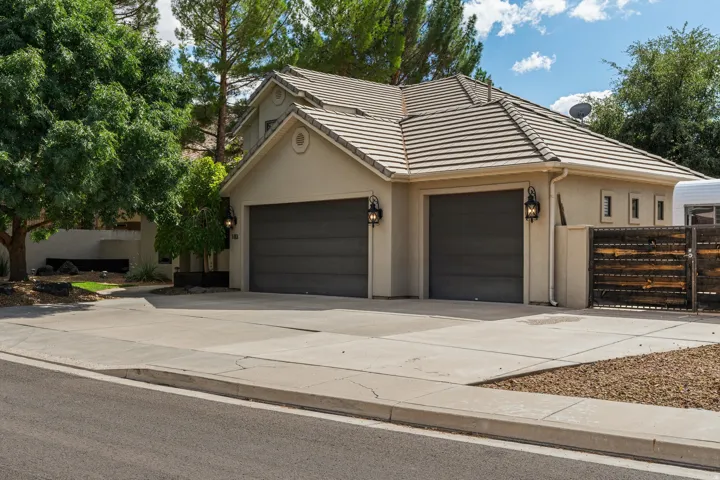 Inviting Exterior with Lots of Parking