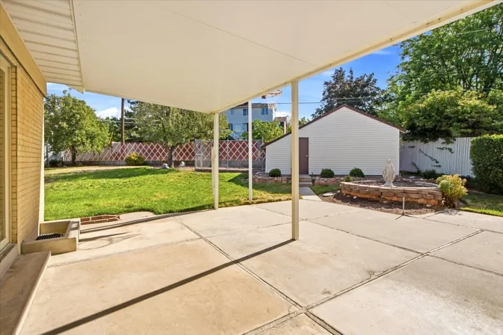 3669 S Kimbary Cir, Salt Lake City, Utah 84109