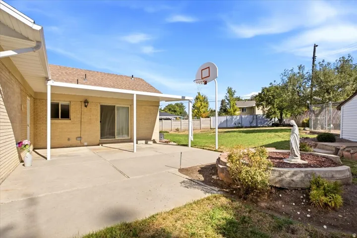 3669 S Kimbary Cir, Salt Lake City, Utah 84109