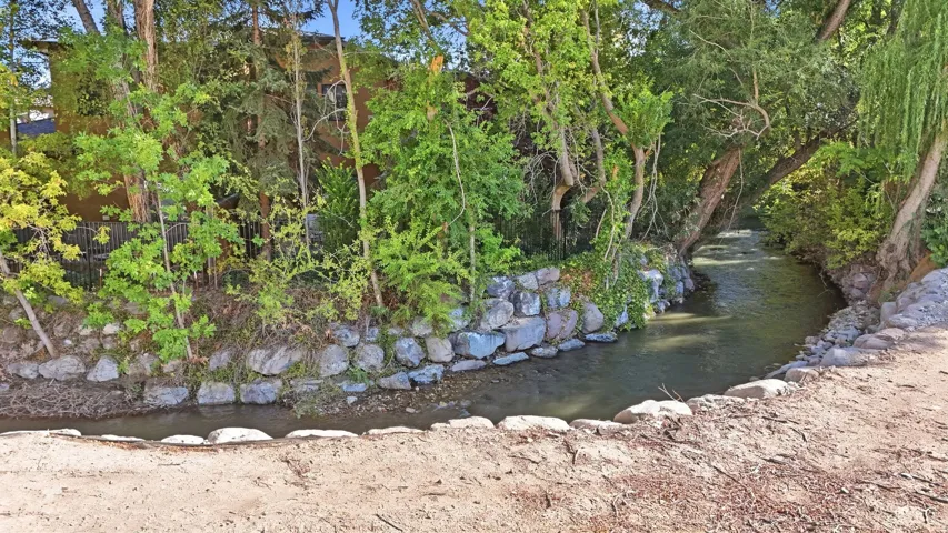 657 E Spruce Glen Rd, Murray, Utah 84107