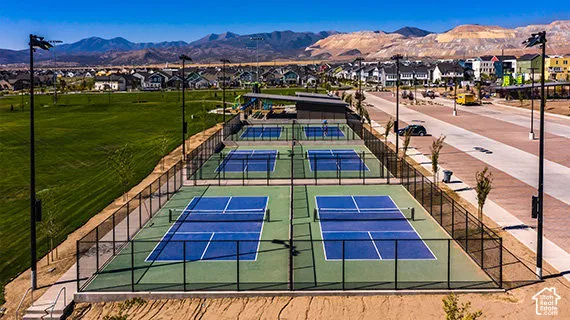 Highland Park Pickleball Court
