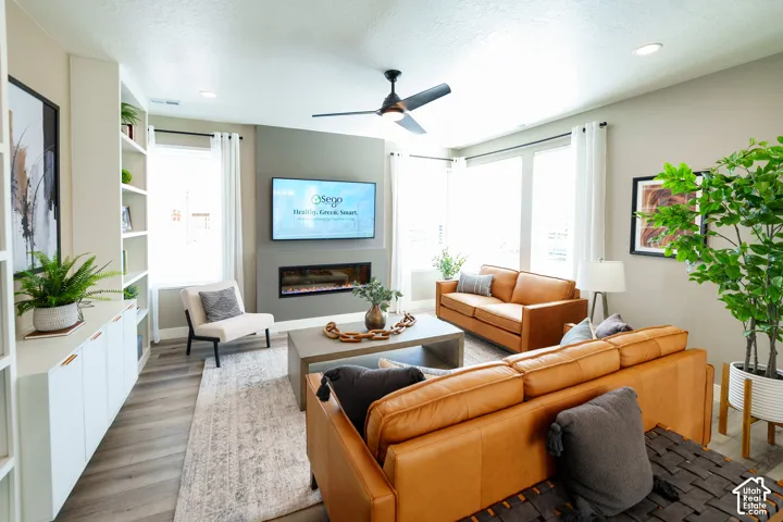 *Interior finished photos are from previously built model homes of the same floor plan for example purposes. Upgrades and finishes vary.*