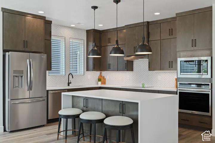 *Interior finished photos are from previously built model homes of the same floor plan for example purposes. Upgrades and finishes vary.*