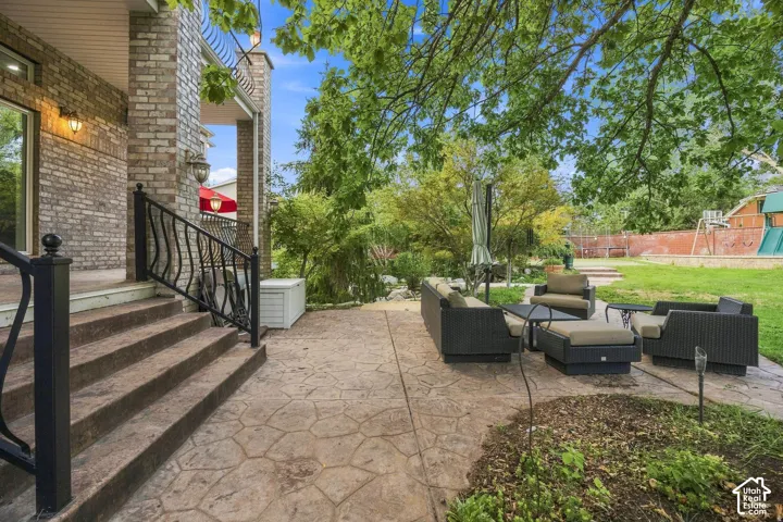37 Wanderwood Way, Sandy, Utah 84092
