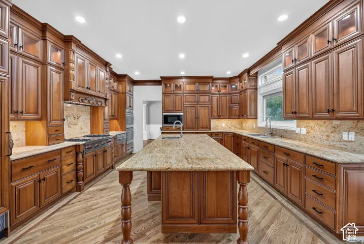 37 Wanderwood Way, Sandy, Utah 84092