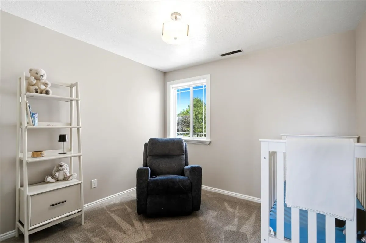 Neutral wall tones and window trim