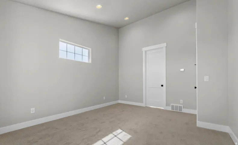 Vaulted ceiling with recessed lighting