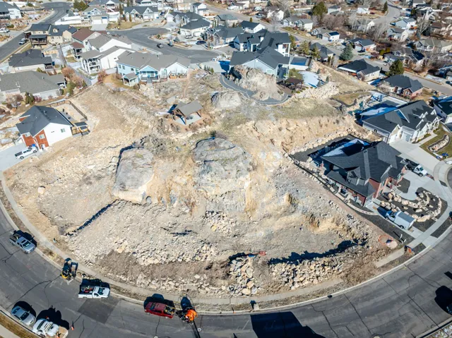 Graded lot with expansive building area
