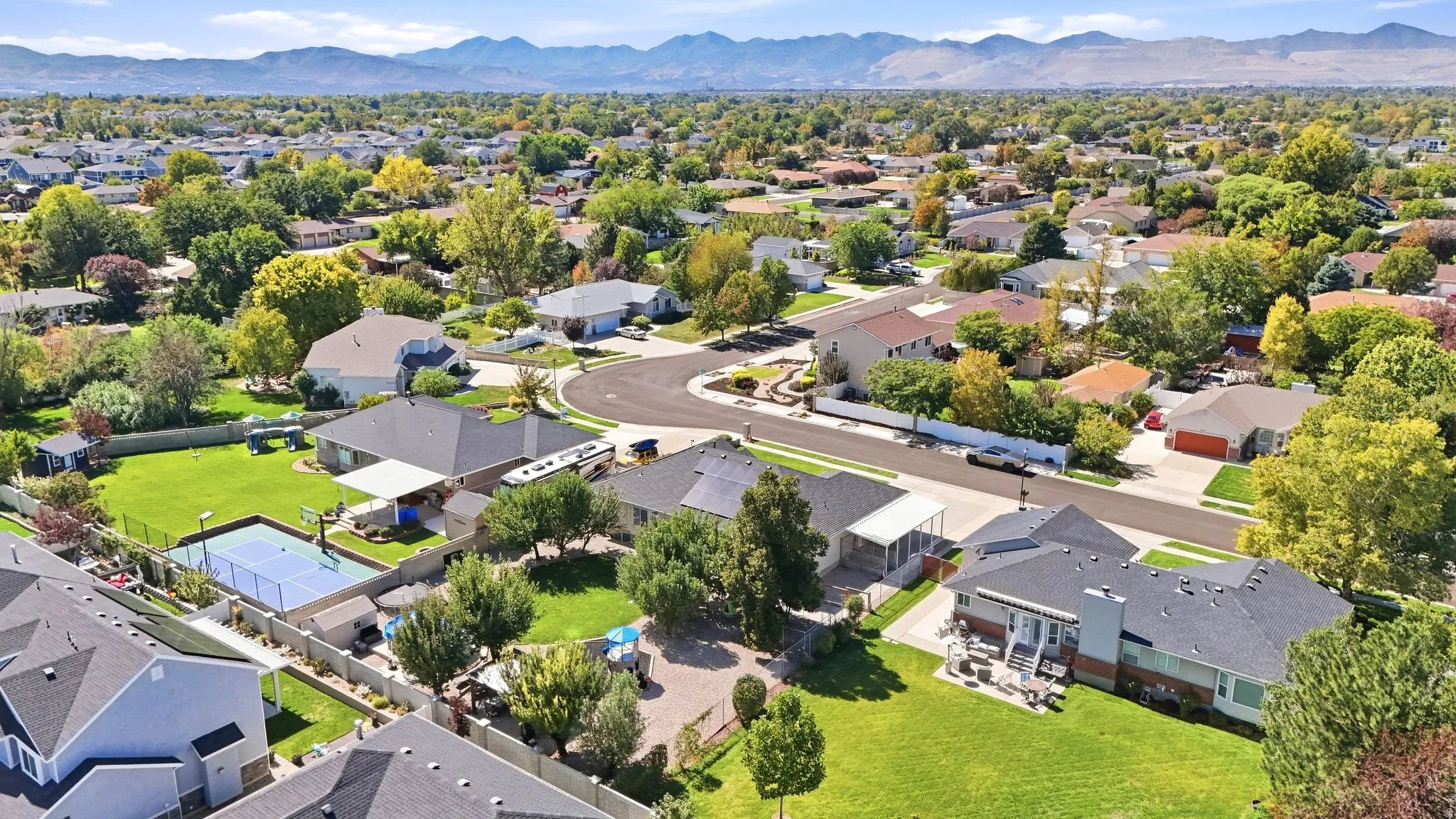 Expansive residential setting with established landscaping