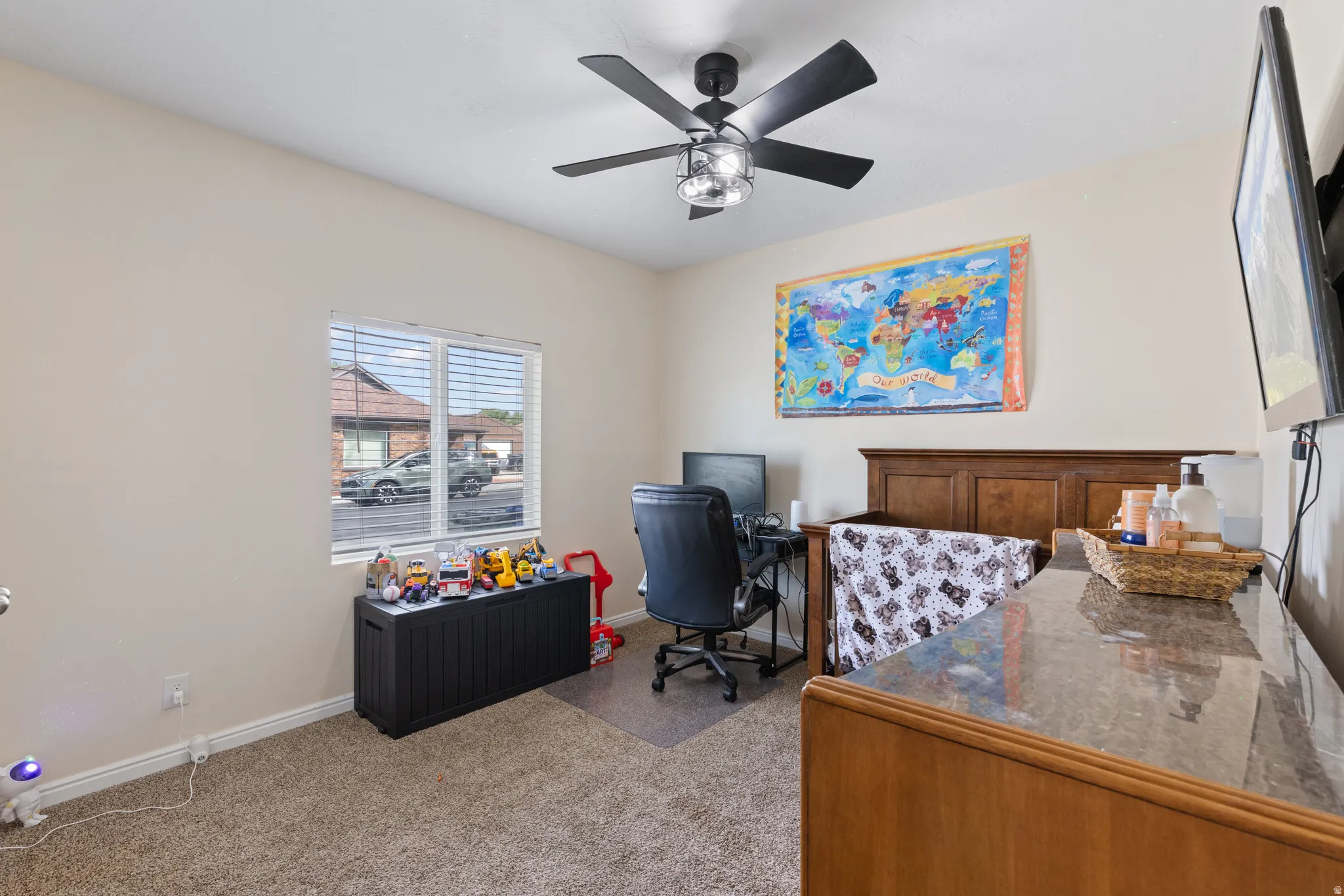 2nd Bedroom. Fans throughout the house.