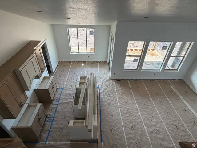 Vaulted ceiling with recessed lighting