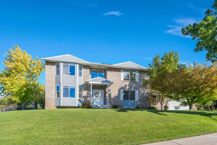 Nestled on the Upper East bench, this Lindon Home has Incredible views!