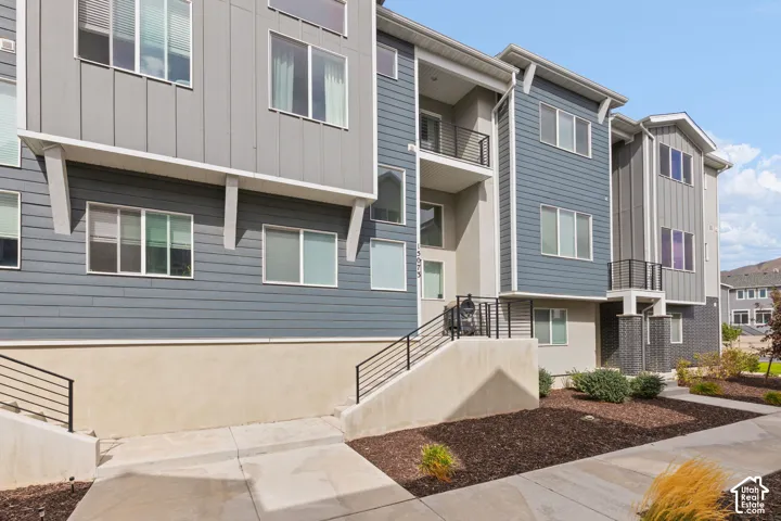 15073 S Reins Way, Bluffdale, Utah 84065