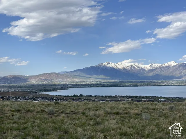 Expansive mountain and lake scenery