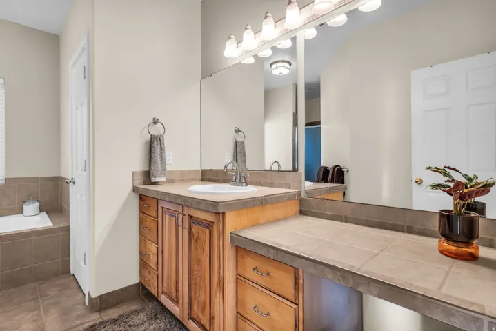139 Canyon Breeze Dr, Centerville, Utah 84014