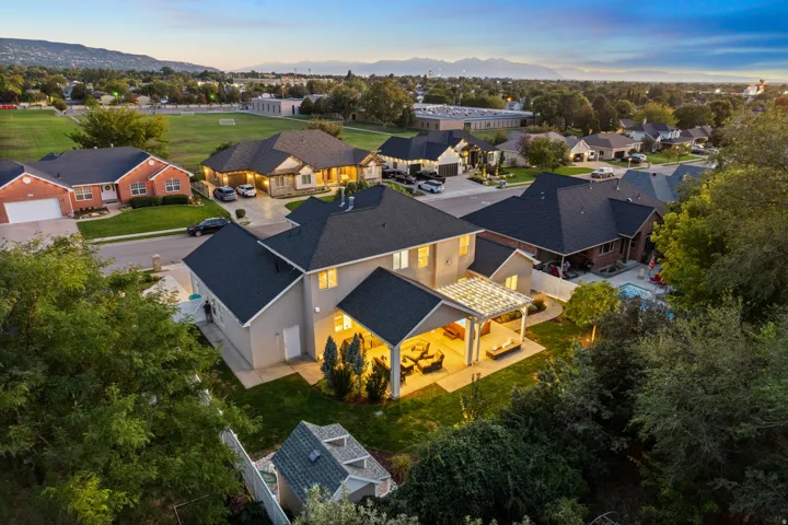 139 Canyon Breeze Dr, Centerville, Utah 84014