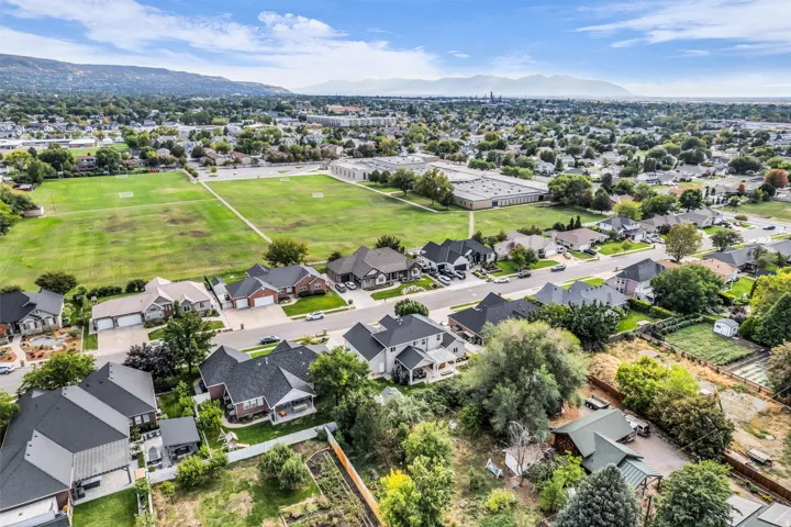 139 Canyon Breeze Dr, Centerville, Utah 84014