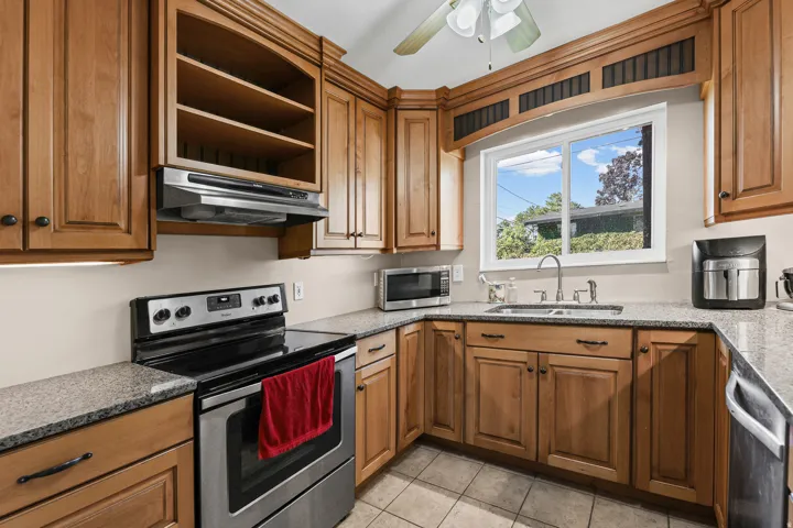 Updated Custom Ktichen with 42 Inch Upper Cabinets & Crown Molding