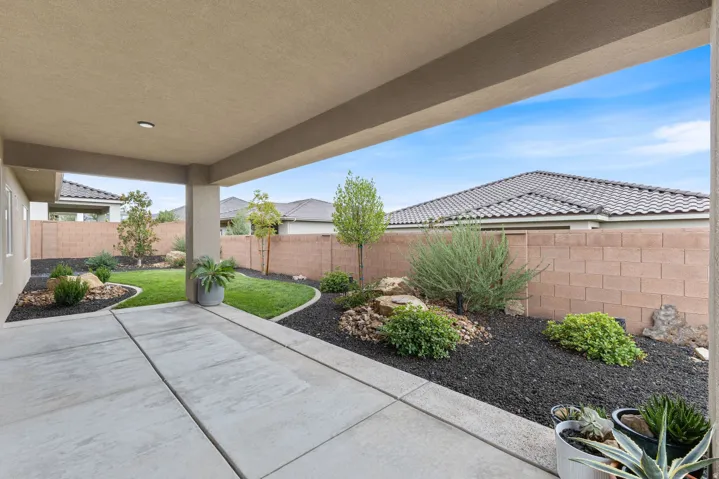 498 S Martignano Way, St. George, Utah 84770