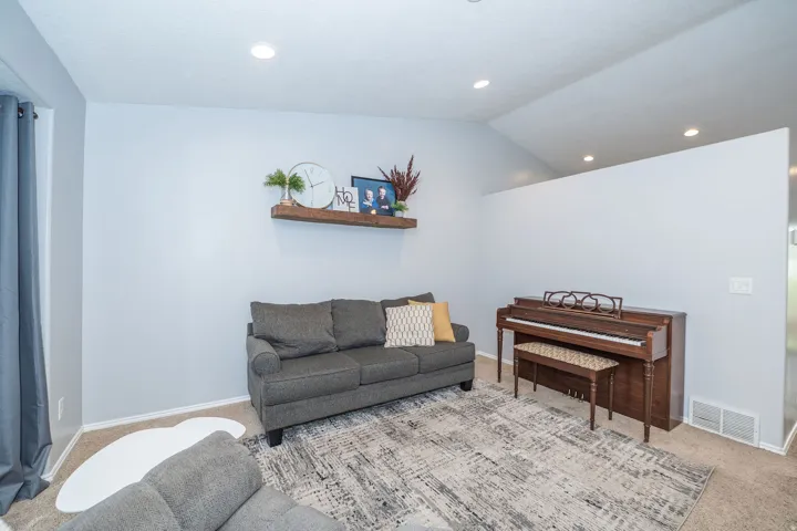Vaulted ceiling with recessed lighting