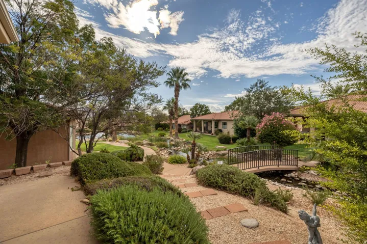 2585 W Laquinta Way, St. George, Utah 84770
