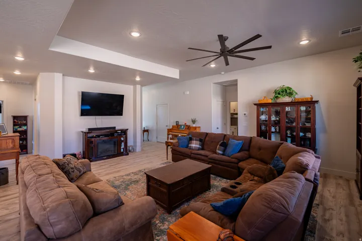 1452 W 540 N, Hurricane, Utah 84737