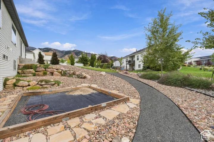 952 E 100 N, Hyde Park, Utah 84318