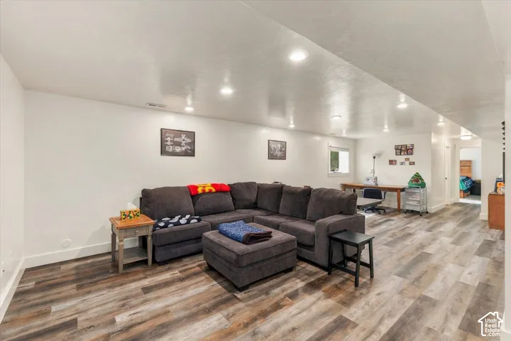 952 E 100 N, Hyde Park, Utah 84318